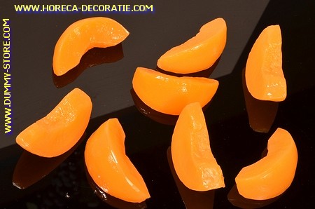 Peach slices, 8 pieces (dummy)