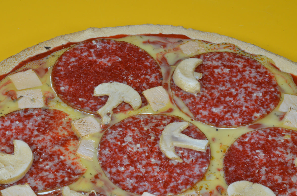 Pizza Salami dummy - fake - 25 cm handmade